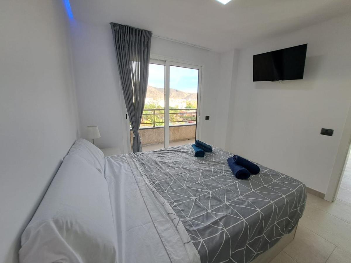 Newly Reformed 2 Bedroom Apartment In The Center Of Los Cristianos Los Cristianos  Ngoại thất bức ảnh