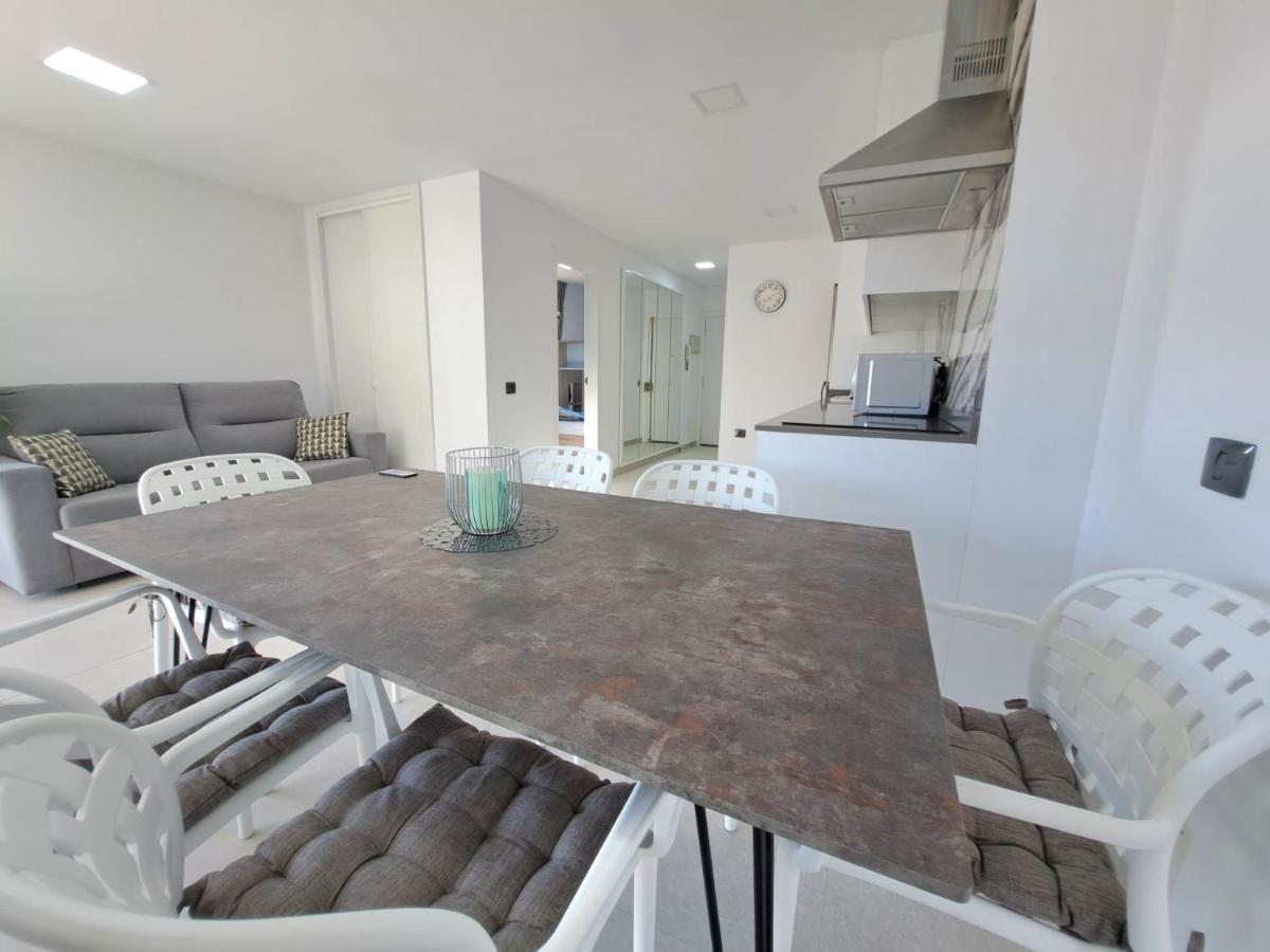Newly Reformed 2 Bedroom Apartment In The Center Of Los Cristianos Los Cristianos  Ngoại thất bức ảnh